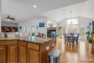 29 Spring Heights Ct, Hendersonville, NC 28791 - Photo 19