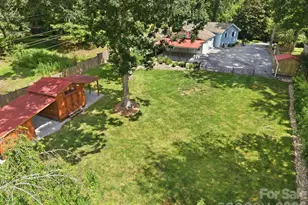 220 Bradshaw Ave, Hendersonville, NC 28792 - Photo 9