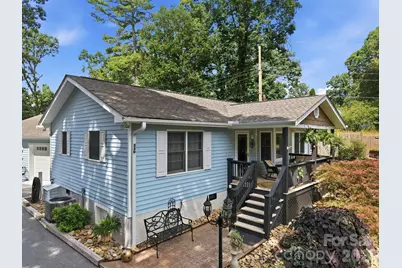 220 Bradshaw Avenue, Hendersonville, NC 28792 - Photo 3