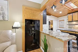 220 Bradshaw Ave, Hendersonville, NC 28792 - Photo 23