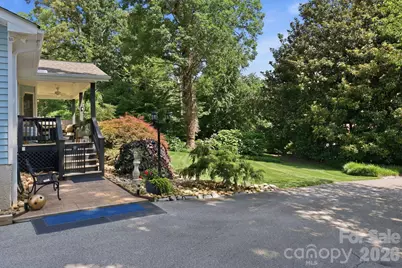 220 Bradshaw Avenue, Hendersonville, NC 28792 - Photo 43