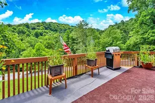 488 Wards Branch Rd, Sugar Grove, NC 28679 - Photo 15
