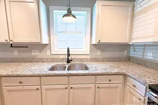 521 Johnson St, Chester, SC 29706 - Photo 9