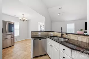 7206 Rock Island Rd, Charlotte, NC 28278 - Photo 7