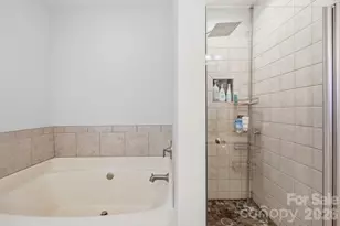 7206 Rock Island Rd, Charlotte, NC 28278 - Photo 15