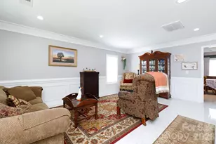11 Weatherfield Dr, Elgin, SC 29045 - Photo 5