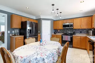 11 Weatherfield Dr, Elgin, SC 29045 - Photo 9