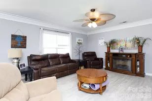 11 Weatherfield Dr, Elgin, SC 29045 - Photo 11
