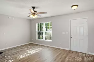 1528 Harland St, Charlotte, NC 28216 - Photo 9