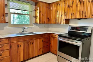 28 S College St, Weaverville, NC 28787 - Photo 31
