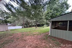 28 S College St, Weaverville, NC 28787 - Photo 15