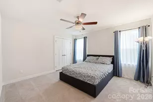 10129 Harvest Gold Dr, Charlotte, NC 28215 - Photo 5