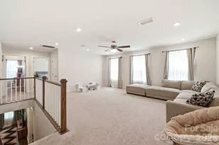 10129 Harvest Gold Dr, Charlotte, NC 28215 - Photo 9