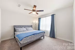 10129 Harvest Gold Dr, Charlotte, NC 28215 - Photo 7
