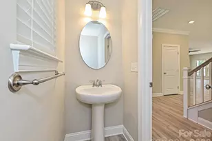 6320 Kennard Dr, Charlotte, NC 28216 - Photo 17
