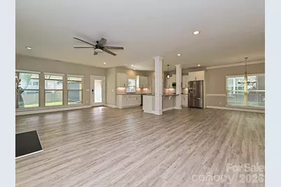 6320 Kennard Drive, Charlotte, NC 28216 - Photo 13