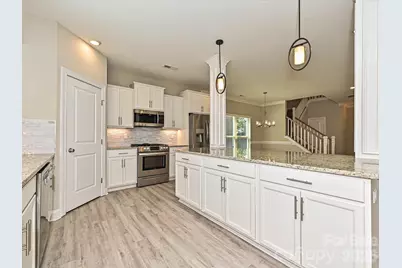 6320 Kennard Drive, Charlotte, NC 28216 - Photo 9