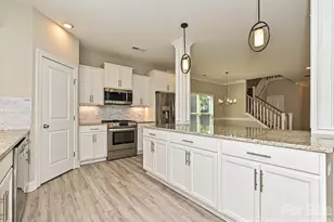6320 Kennard Dr, Charlotte, NC 28216 - Photo 9