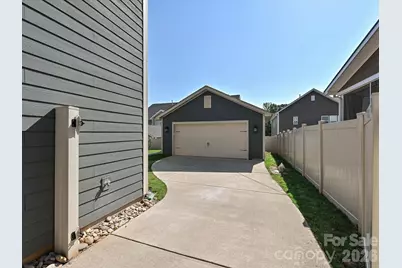6320 Kennard Drive, Charlotte, NC 28216 - Photo 35