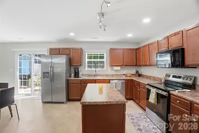 9428 Quilting Bee Lane, Charlotte, NC 28216 - Photo 7
