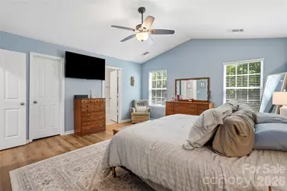 9428 Quilting Bee Lane, Charlotte, NC 28216 - Photo 15