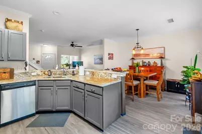 2713 Mill Valley Court, Matthews, NC 28105 - Photo 21