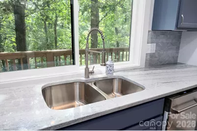 17 Woodhaven Place, Asheville, NC 28805 - Photo 17