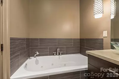 241 Queens Road, Charlotte, NC 28204 - Photo 35