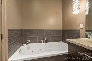 241 Queens Rd, Charlotte, NC 28204 - Photo 35