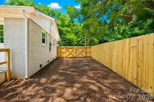 2513 Westgrove Dr, Charlotte, NC 28208 - Photo 21