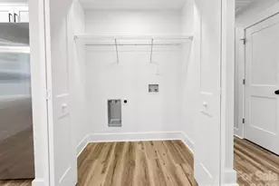 2513 Westgrove Dr, Charlotte, NC 28208 - Photo 17