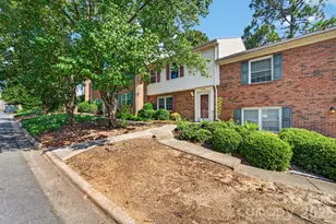 8904 Hunter Ridge Dr, Charlotte, NC 28226 - Photo 1