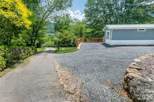 203 Justice Dr, Clyde, NC 28721 - Photo 3