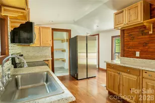 203 Justice Dr, Clyde, NC 28721 - Photo 13