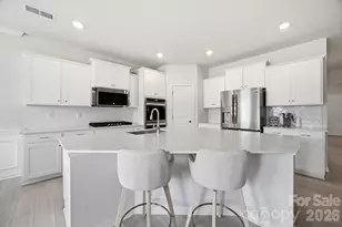 1125 Lookout Shls Dr, Fort Mill, SC 29715 - Photo 5
