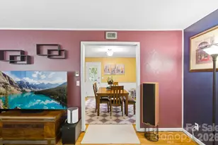 108 Arthur Ln, Hendersonville, NC 28791 - Photo 13