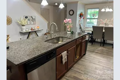 413 Peachtree Road, Charlotte, NC 28216 - Photo 7