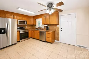 3237 Annex St, Conover, NC 28613 - Photo 7