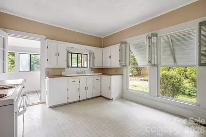82 Hill Street, Hot Springs, NC 28743 - Photo 15