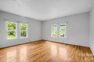 82 Hill St, Hot Springs, NC 28743 - Photo 23