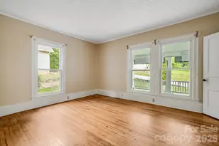 82 Hill St, Hot Springs, NC 28743 - Photo 17