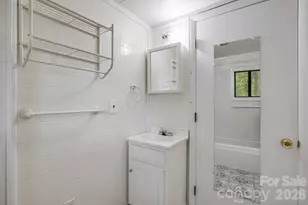 82 Hill St, Hot Springs, NC 28743 - Photo 21