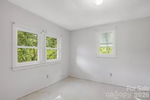 82 Hill St, Hot Springs, NC 28743 - Photo 25