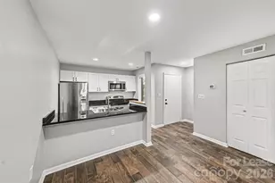 417 N Church St, Charlotte, NC 28202 - Photo 7