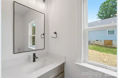 210 8th Avenue Drive SE, Hickory, NC 28602 - Photo 7