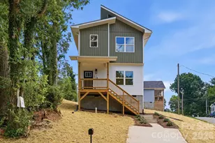 210 8th Ave Dr SE, Hickory, NC 28602 - Photo 1