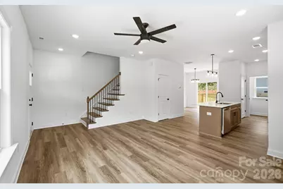 210 8th Avenue Drive SE, Hickory, NC 28602 - Photo 11