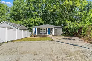 529 NW Stage St, Lenoir, NC 28645 - Photo 3