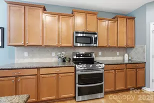 3715 Franklin Meadows Dr, Matthews, NC 28105 - Photo 5