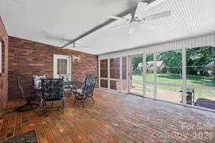 4024 Wild Nursery Ct, Charlotte, NC 28215 - Photo 31